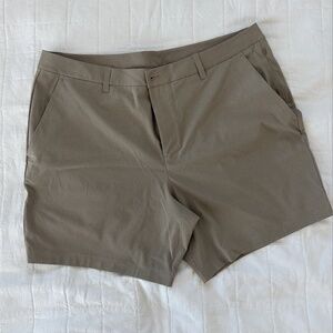 Lululemon Men's ABC Classic-Fit Short 7" WovenAir